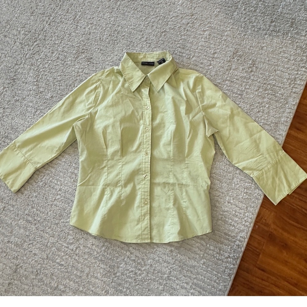 New York & Company Lime Green Stretch 3/4 Sleeve Button Down Shirt Womens Size M